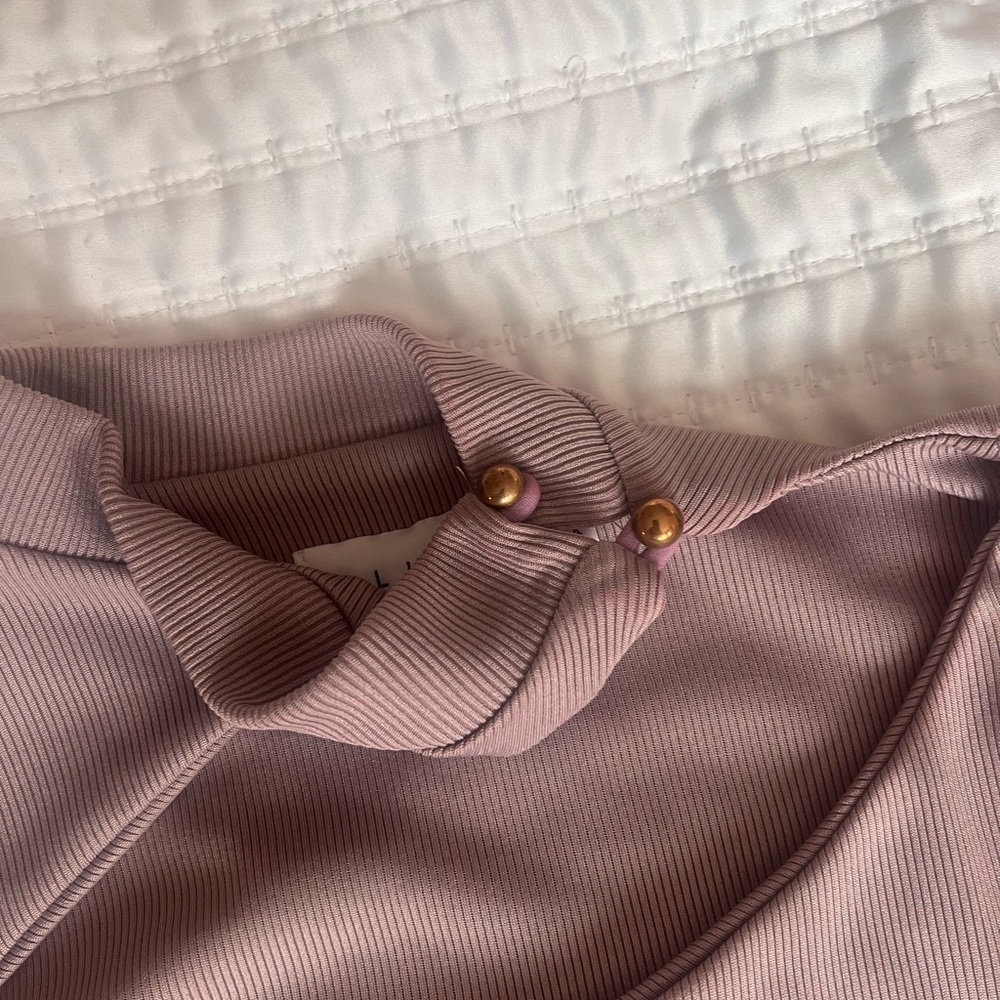 Lilac Cropped Longsleeve - Picture 3 of 4